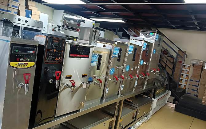 高校食堂廚具升級(jí)記：安全與效率并重